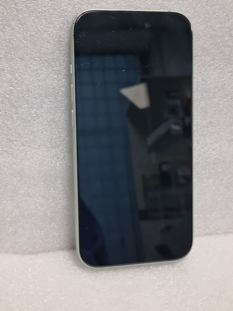 Оголошення Apple iphone 15 128gb Б/У