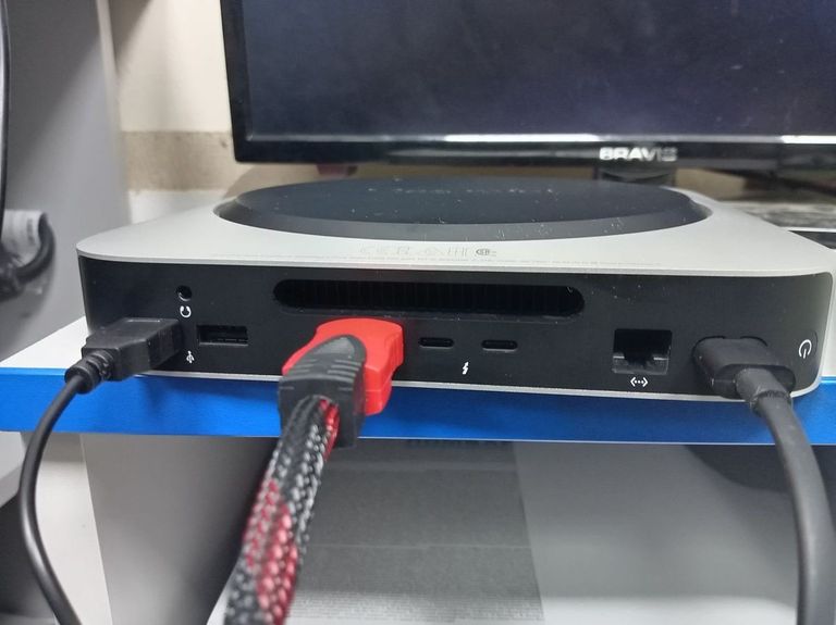 Оголошення Apple mac mini a2686 mmfj3 m2/8core/ram 8gb/ssd256gb Б/У