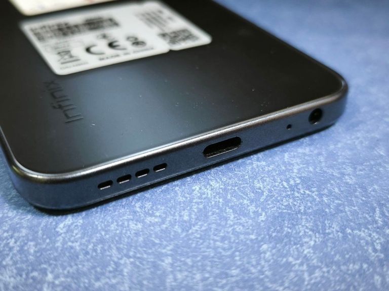 Дешево Infinix smart 9 4/128gb з ломбарду