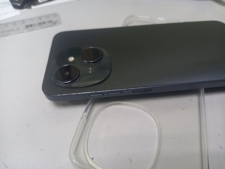 Дешиво Tecno spark go 1 kl4 3/64gb с ломбарда