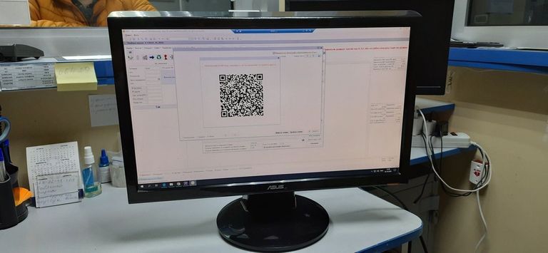 Дешиво Asus vh222 с ломбарда