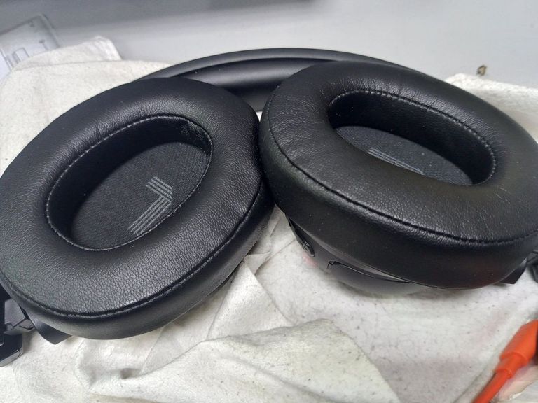 Оголошення Jbl tune 720bt Б/У