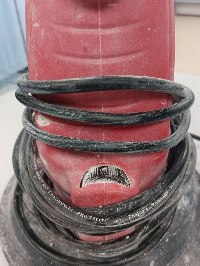 Оголошення Vitals sk 1871hd avs compact Б/У