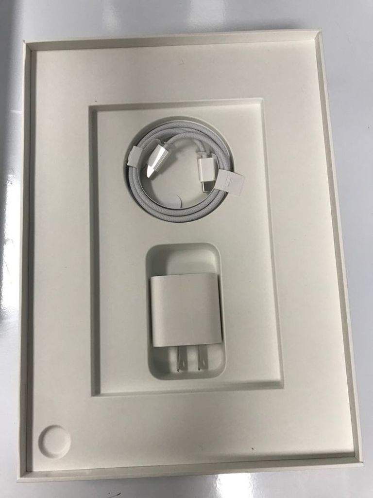 Оголошення Apple ipad 2025 wi-fi + cellular 128gb Б/У