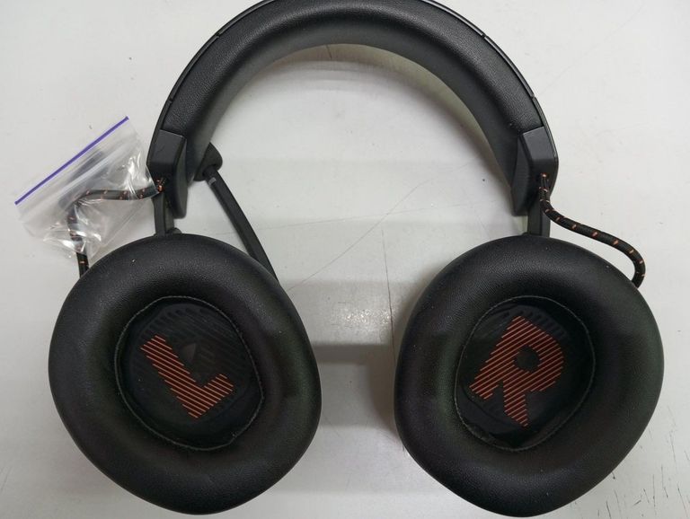 Дешиво Jbl quantum 610 с ломбарда