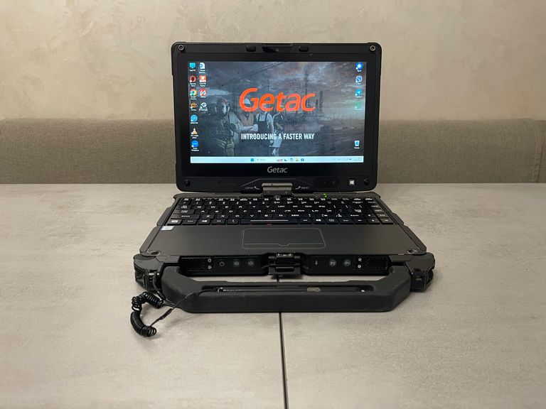 Купити Захищений ноутбук-трансформер Getac V110 G3, 11.6", i5-6300U, 16GB, 128GB, Com-порт Б/У