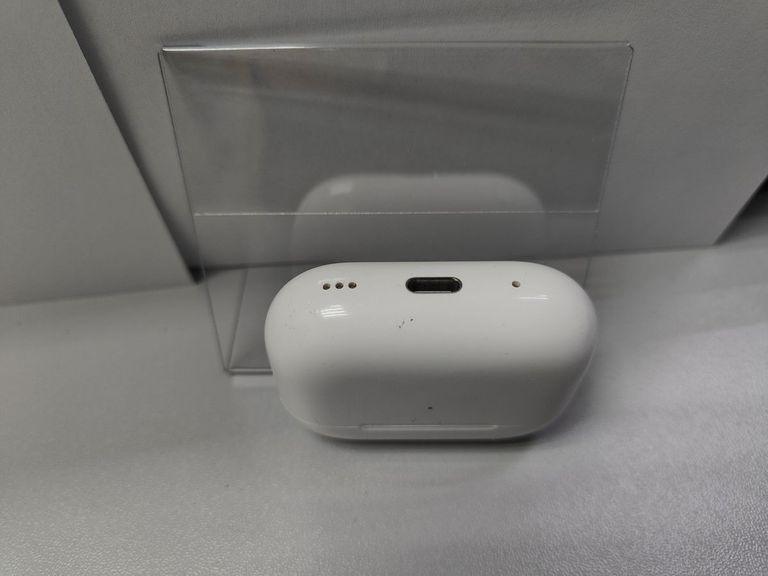 Дешиво Apple airpods pro 2nd generation with magsafe charging case usb-c с ломбарда