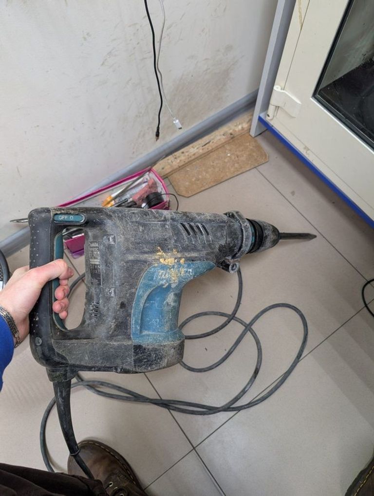 Оголошення Makita HM1203C Б/У