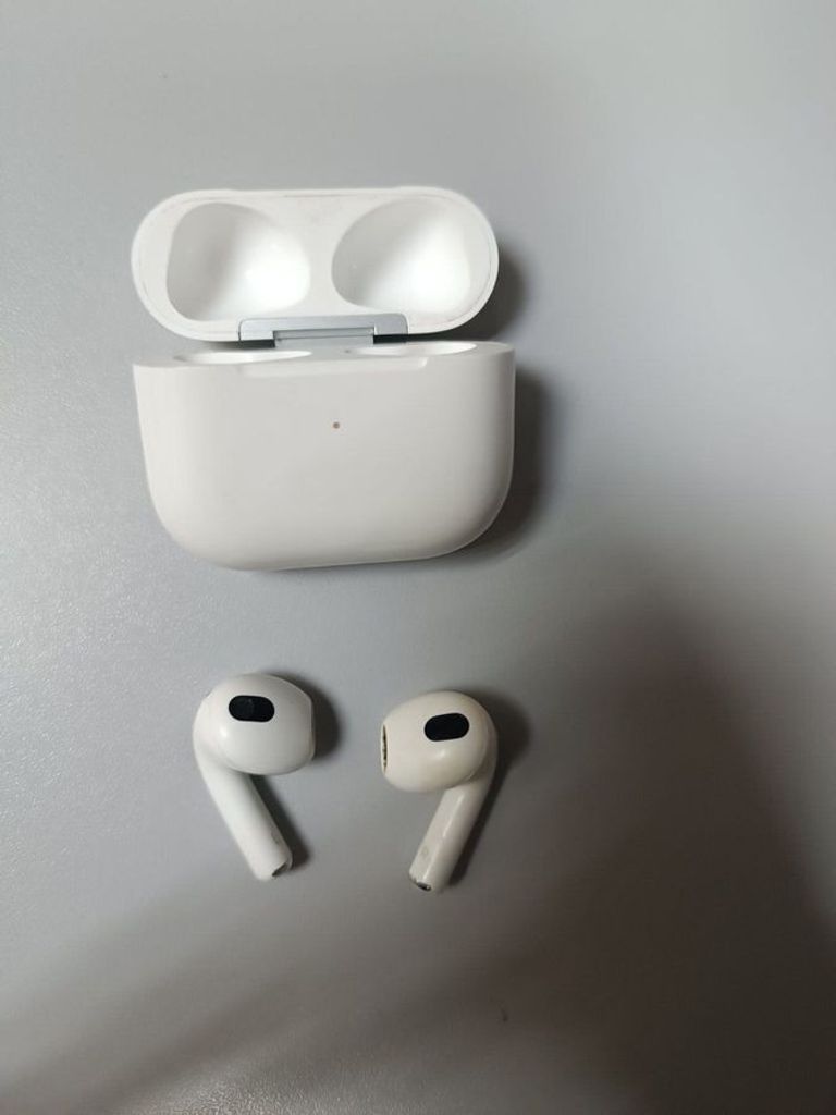 Купити Apple airpods 3rd generation Б/У