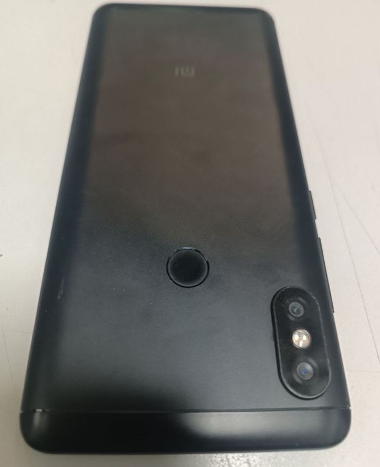 Купити Xiaomi Redmi Note 5 3/32GB Black Б/У