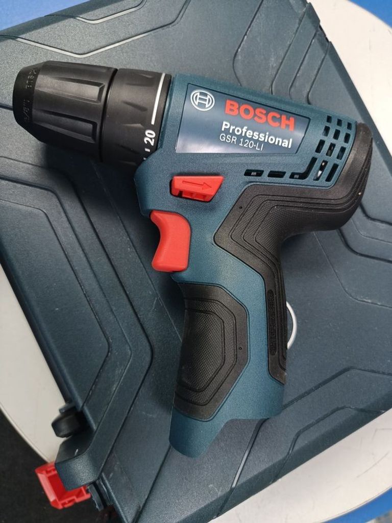 Дешево Bosch gsr 120-li 2акб зп з ломбарду