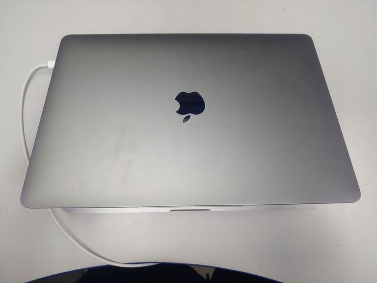 Оголошення Apple macbook pro a2251 13,3"/ core i5 2,0ghz/ram16gb/ssd500gb/intel iris graphics Б/У