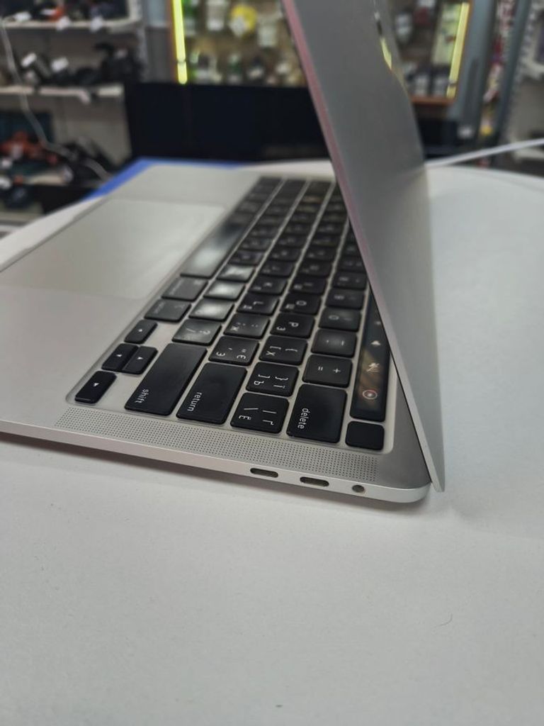 Розпродаж Apple macbook pro a2251 13,3"/ core i5 2,0ghz/ram16gb/ssd500gb/intel iris graphics, продавець Техноскарб