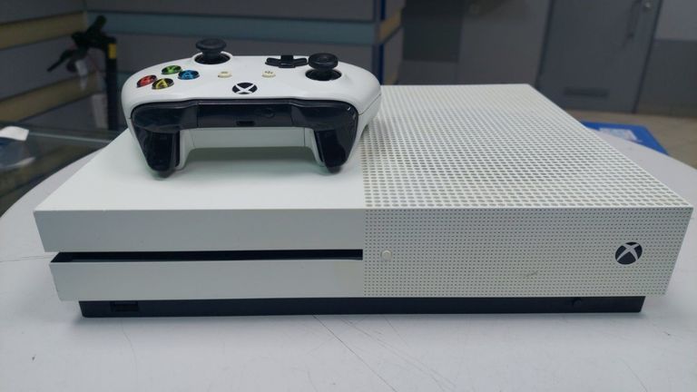 Купить Microsoft Xbox One S 1TB White + NBA 2K19 Б/У