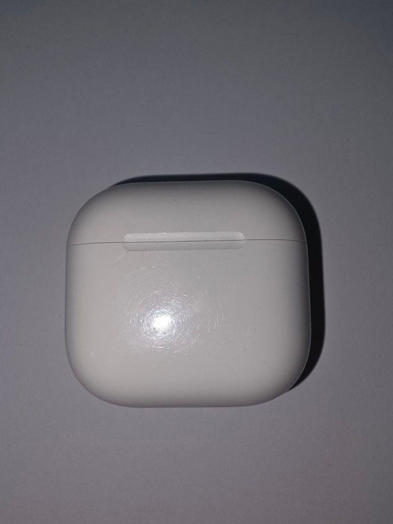 Купить Apple airpods 4 with active noise cancellation Б/У