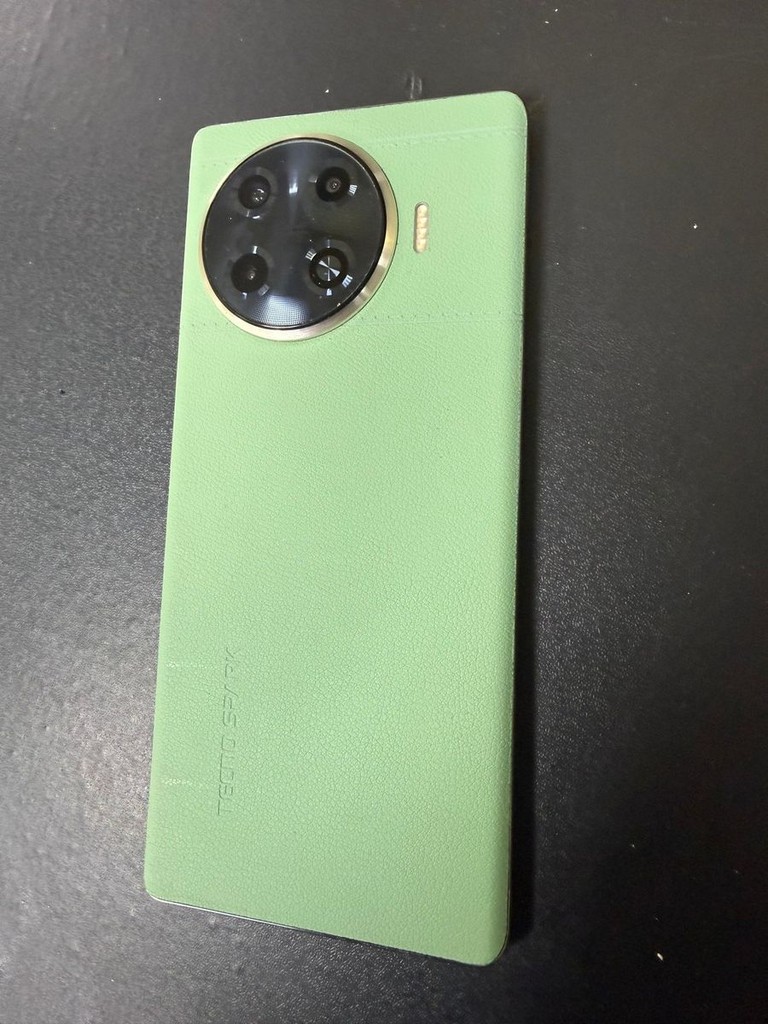 Купить Tecno spark 20 pro+ 8/256gb Б/У