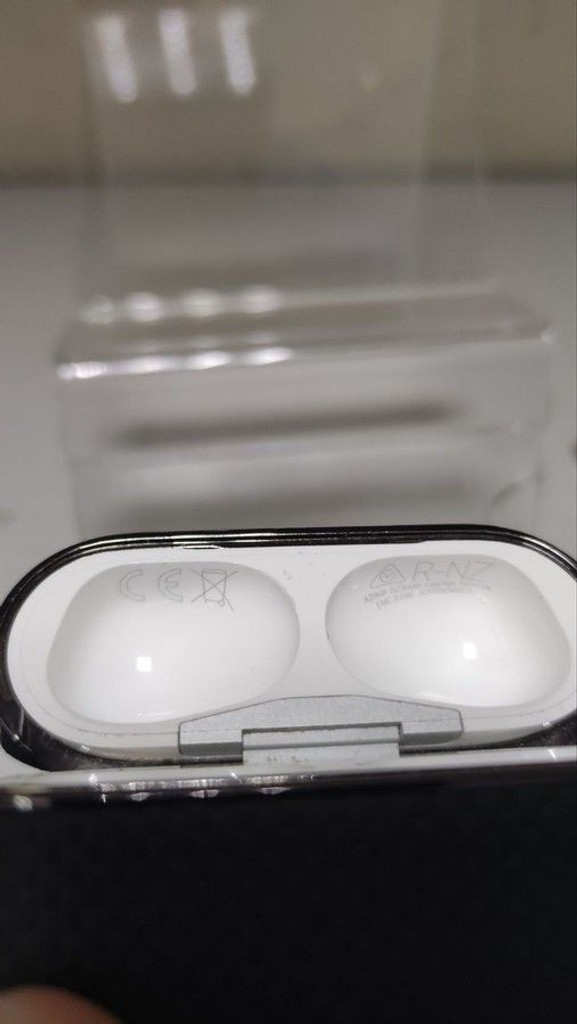 Дешиво Apple airpods pro 2nd generation with magsafe charging case usb-c с ломбарда