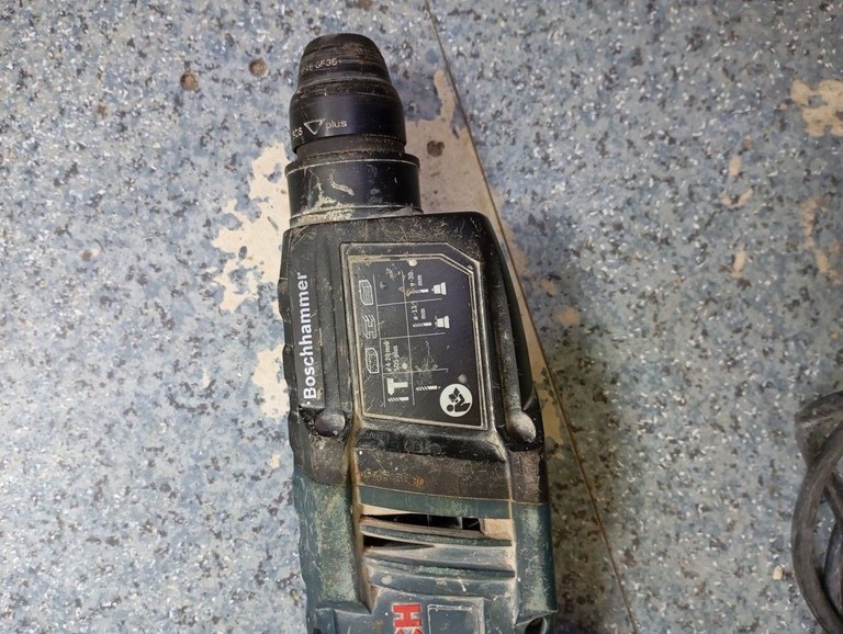 Дешево Bosch gbh 2-20 d з ломбарду