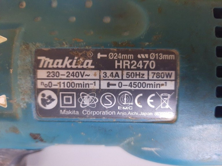 Дешево Makita HR2470 з ломбарду