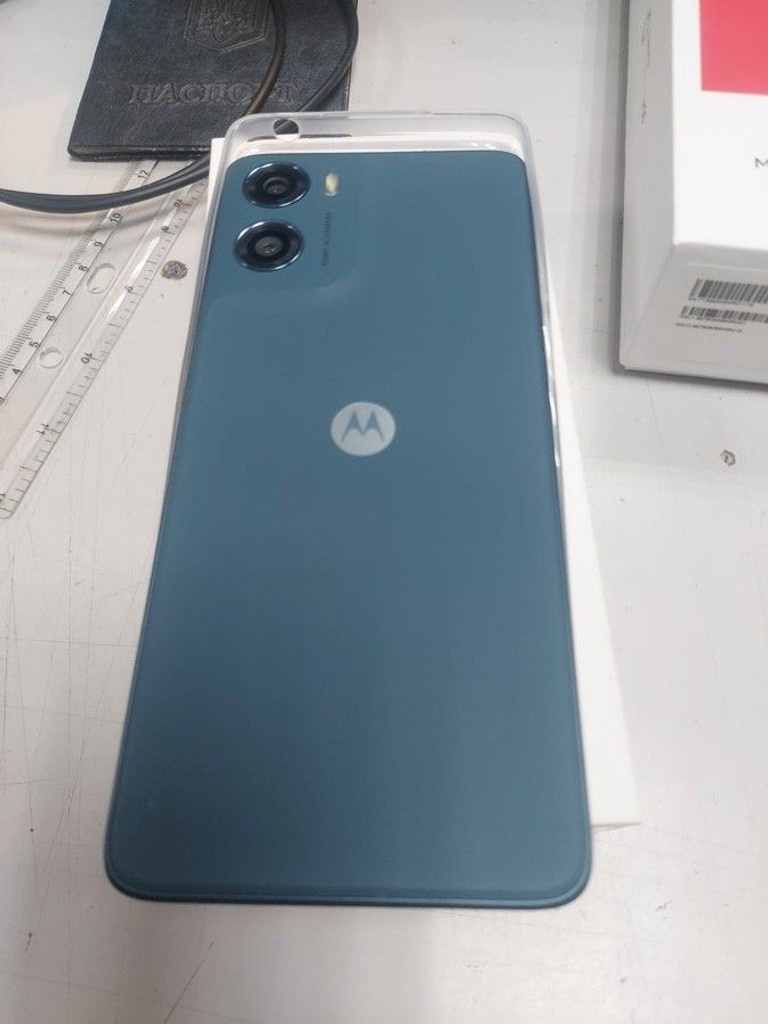 Дешево Motorola moto g06 power 4/256gb з ломбарду