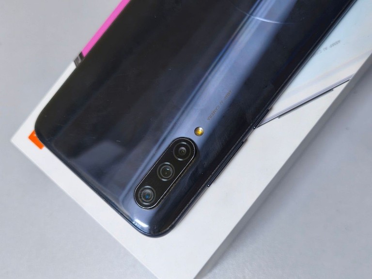 Xiaomi Mi 9 Lite 6/64GB Blue Код:01-200958501. Зображення 8