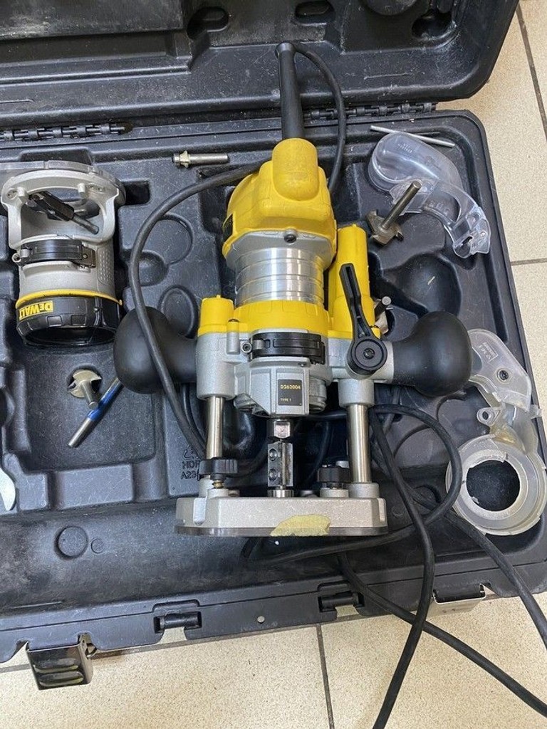 Дешево Dewalt D26204K з ломбарду