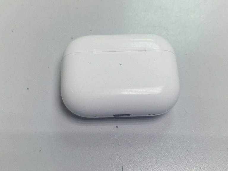 Купити Apple airpods pro 2nd generation with magsafe charging case usb-c Б/У