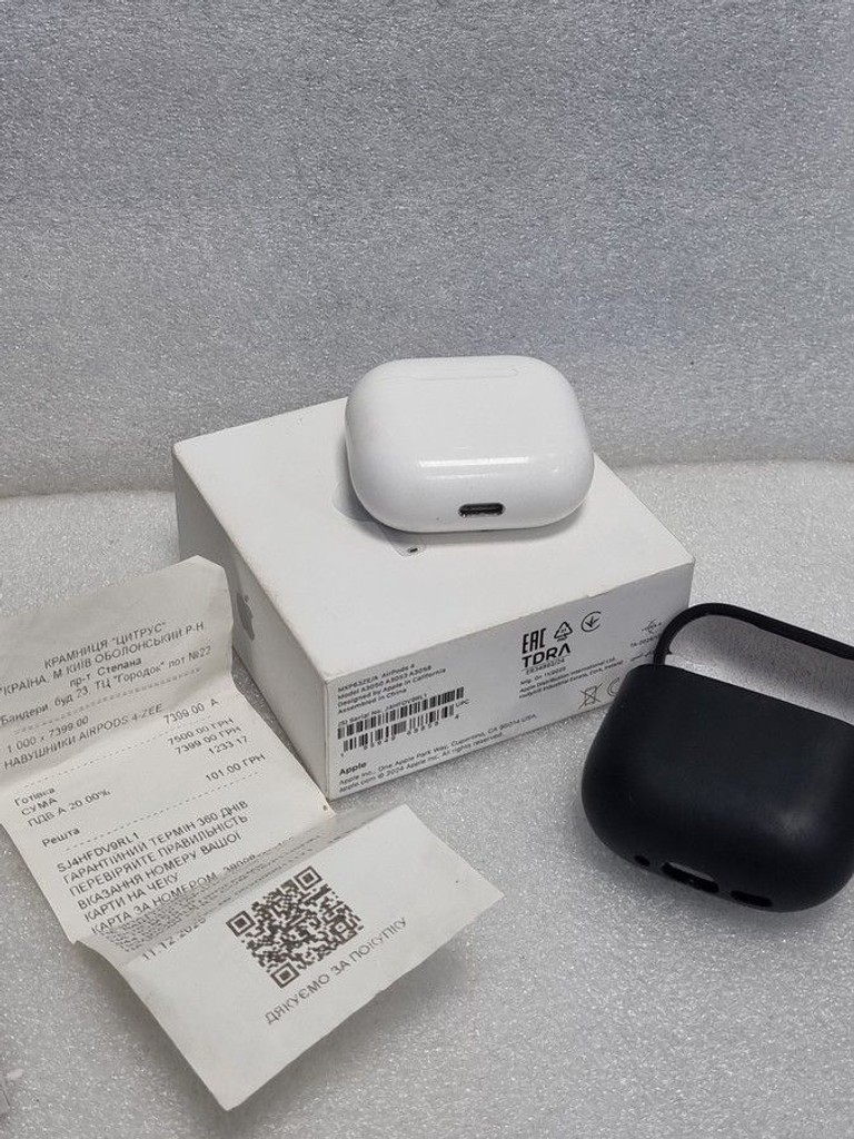 Дешево Apple airpods 4 з ломбарду