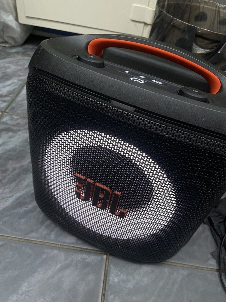 Оголошення Jbl partybox encore essential 2 Б/У