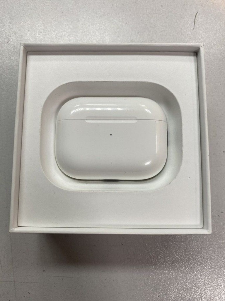 Купити Apple airpods pro 2nd generation with magsafe charging case usb-c Б/У