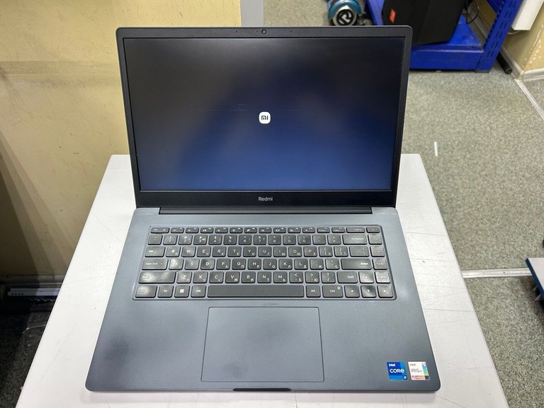 Дешево Xiaomi 15/core i7-11390h ddr4/8gb ddr4/hdd *відсутній/ssd 512 gb/*інтегрована з ломбарду