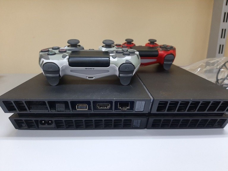 Дешево Sony playstation 4 1tb з ломбарду