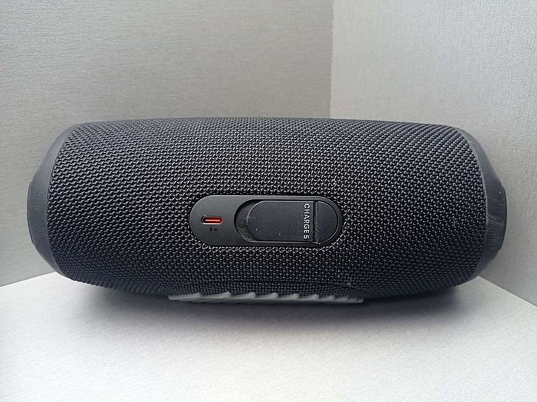 Купити Jbl Charge 5 White (JBLCHARGE5WHT) Б/У