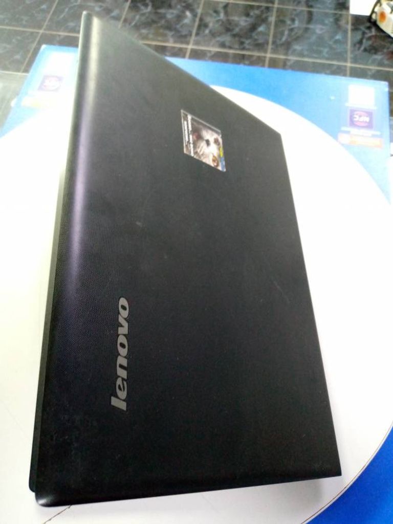 Lenovo core i5 4288u 2,6ghz/ ram8gb/ hdd1000gb/video gf gt920mx