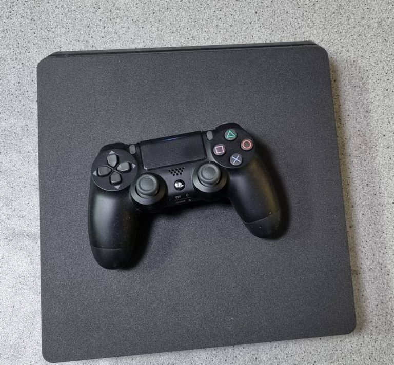 Sony playstation 4 slim 1tb