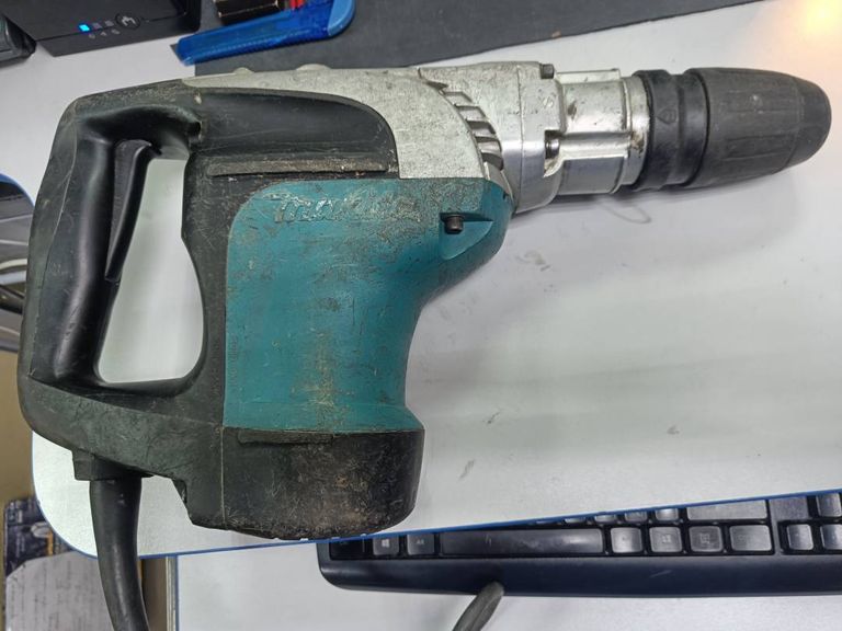 Дешево Makita HR4002 з ломбарду