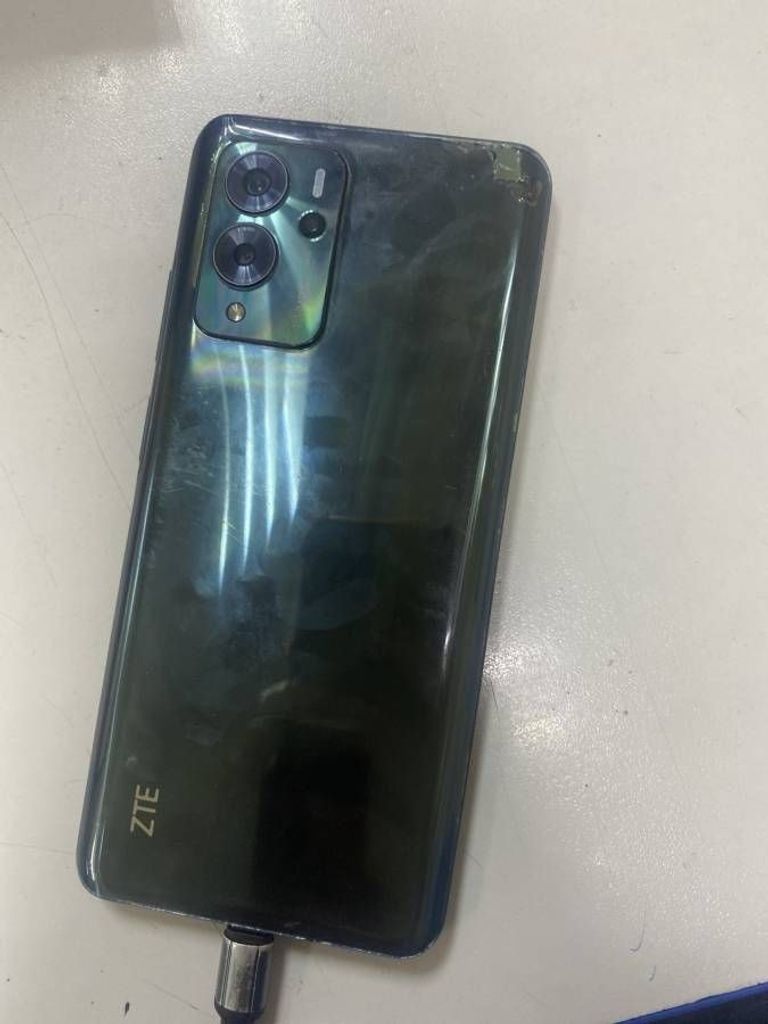 Оголошення Zte blade v40 pro 6/128gb Б/У