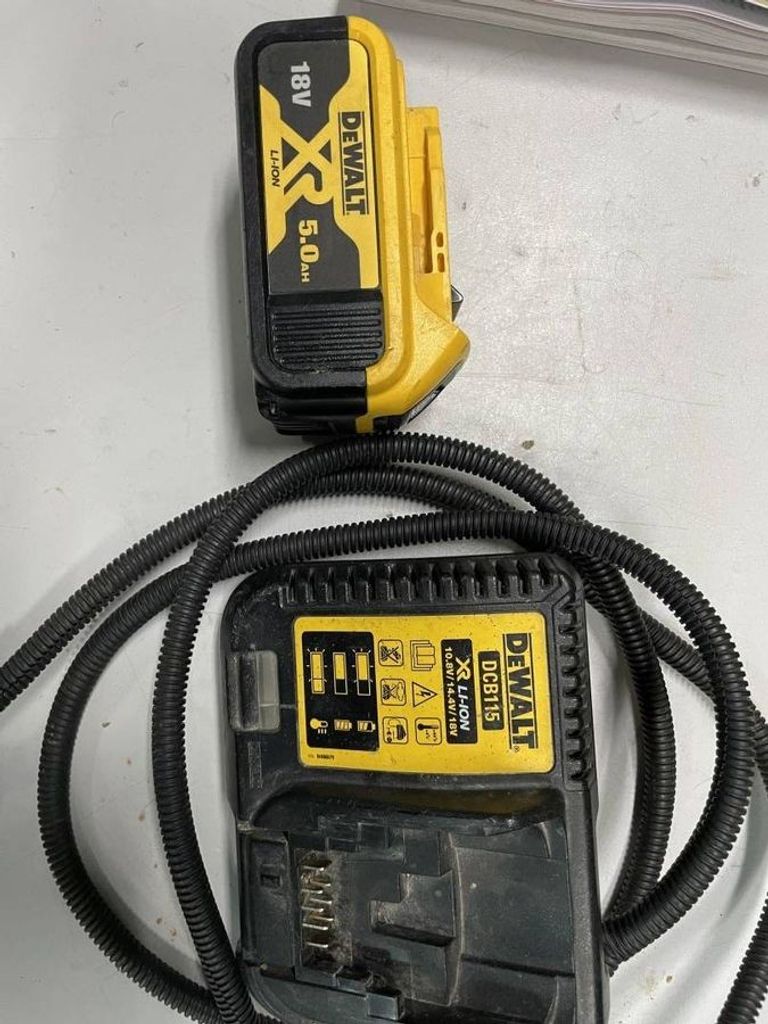Dewalt dcf886/ dcd790/ dcs355/ dcs331 3акб 2ah зп Код:01-200460869. Зображення 7