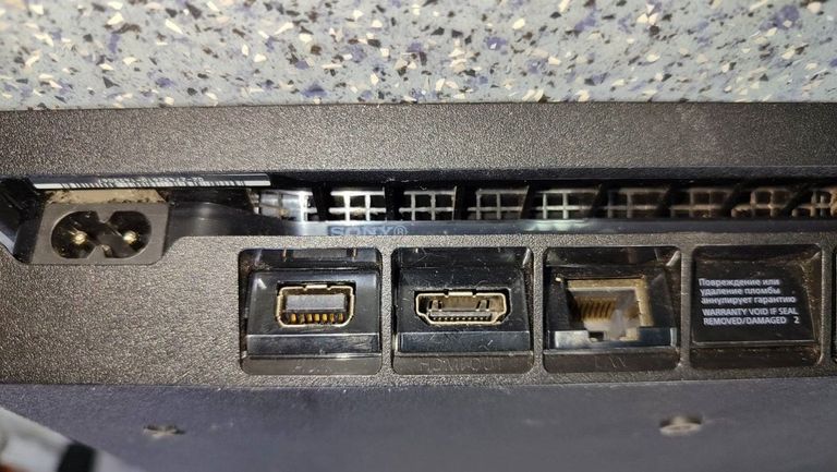  Sony PlayStation 4 Slim 1TB Black Код:01-200467121. Изображение 6