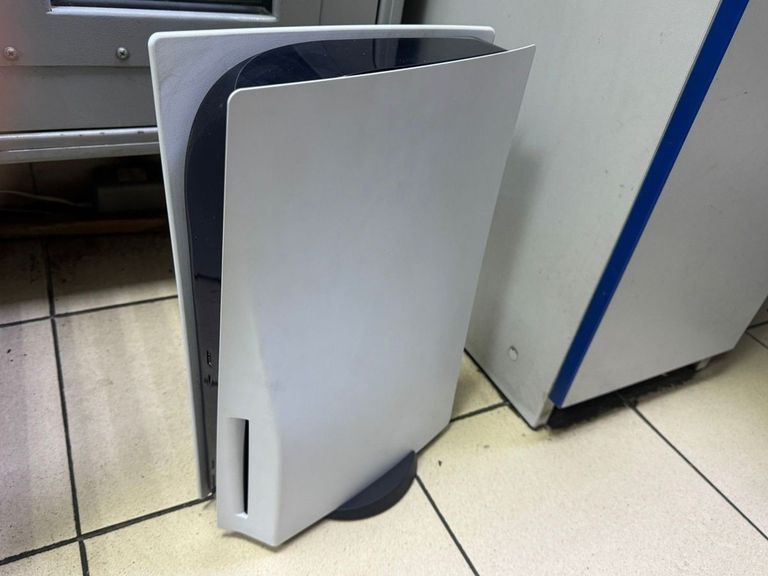 Дешево Sony PlayStation 5 Digital Edition 825GB з ломбарду