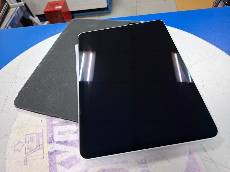 Распродажа Apple ipad pro 11 2020 wi-fi 256gb, продавец Техноскарб