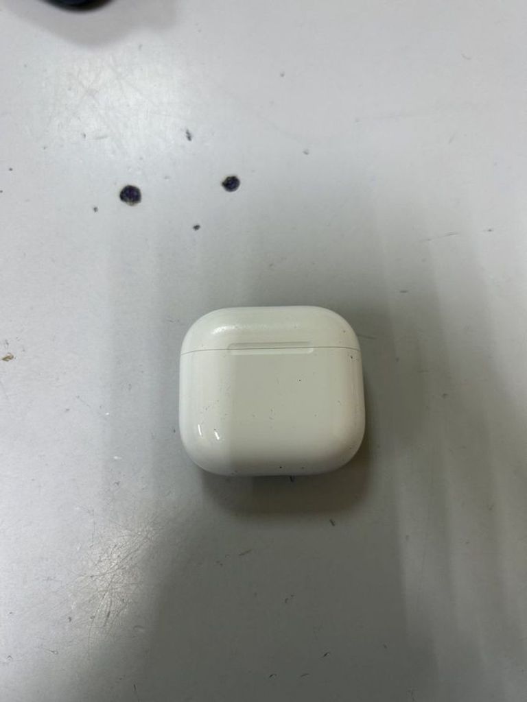 Купити Apple airpods 4 Б/У