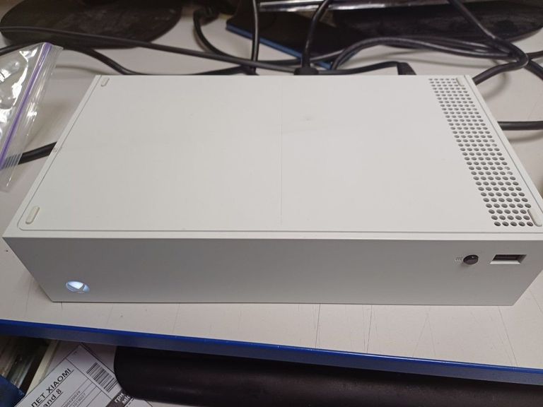 Дешиво Microsoft xbox series s 512gb с ломбарда