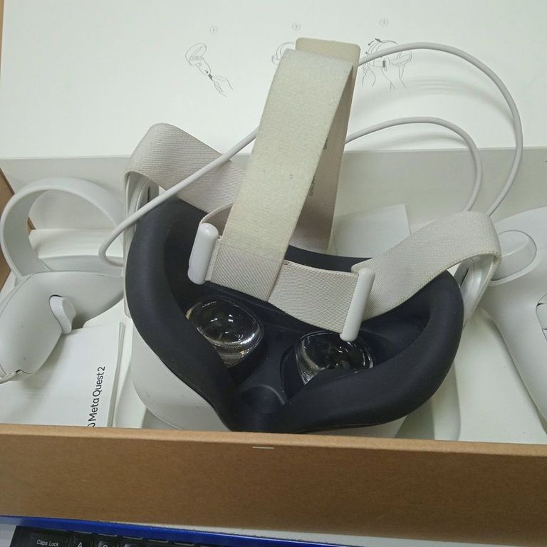 Купити Oculus Quest 2 128 GB Б/У