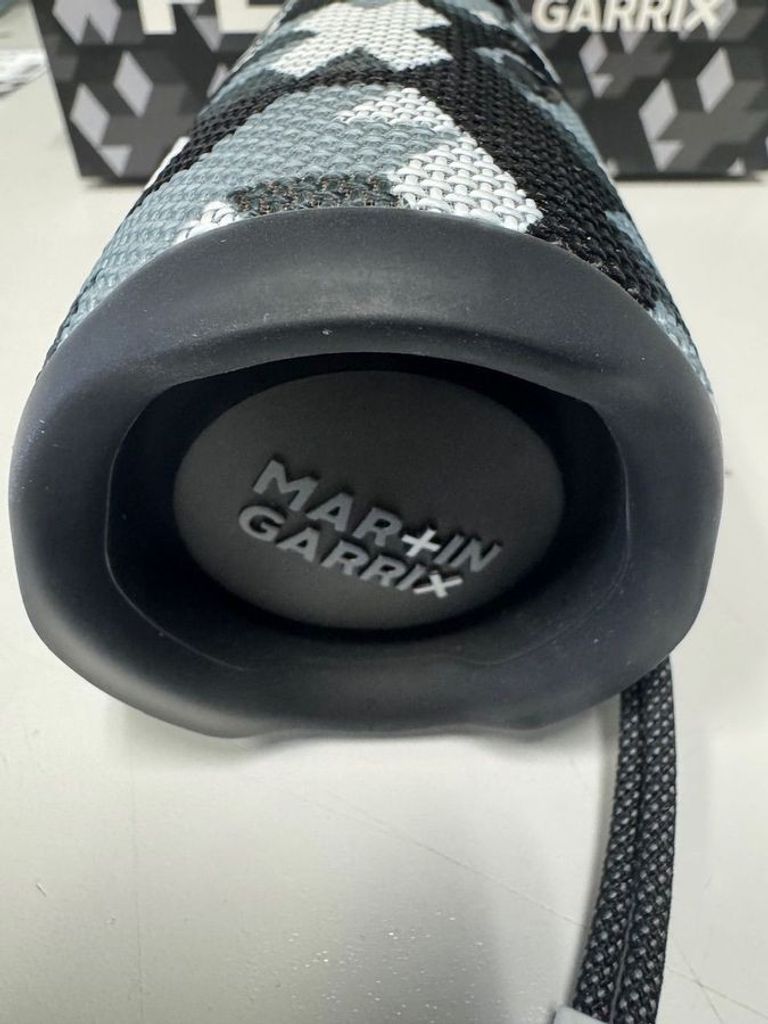 Распродажа Jbl flip 6 martin garrix, продавец Техноскарб