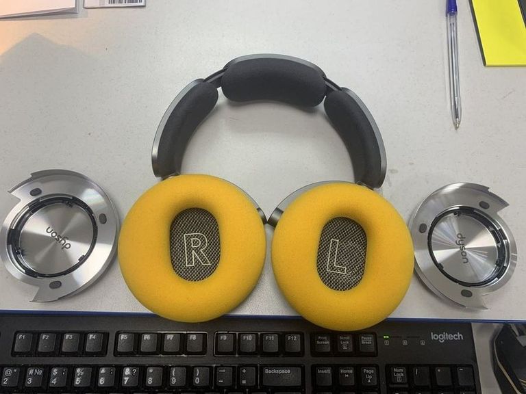 Оголошення Dyson ontrack cnc aluminium Б/У