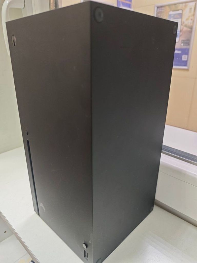 Дешево Microsoft xbox series x 1tb з ломбарду