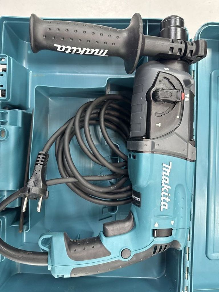 Купити Makita HR2470 Б/У