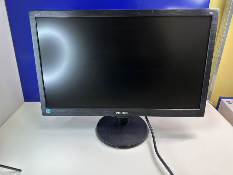Купить Philips 203V5LSB26/10 Б/У