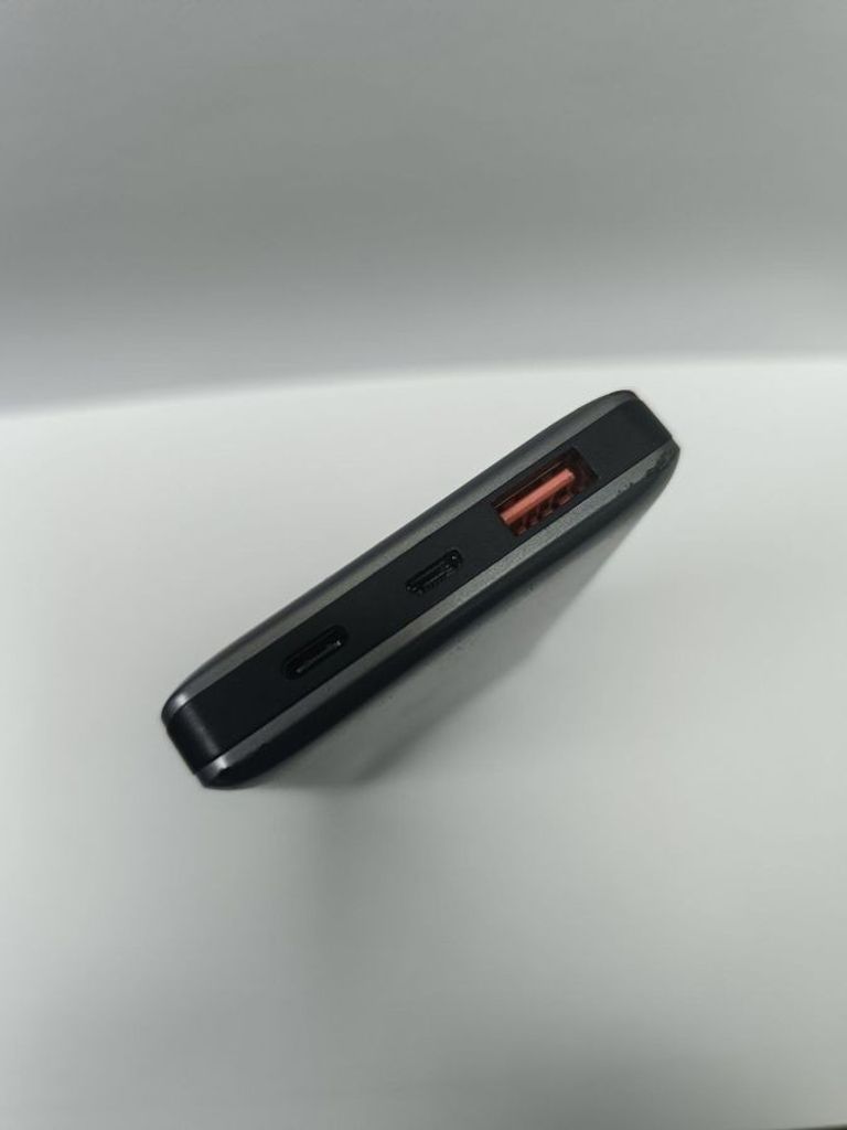 Купити Intenso xc10000 1xusb-c, 1xusb-a 10000mah Б/У